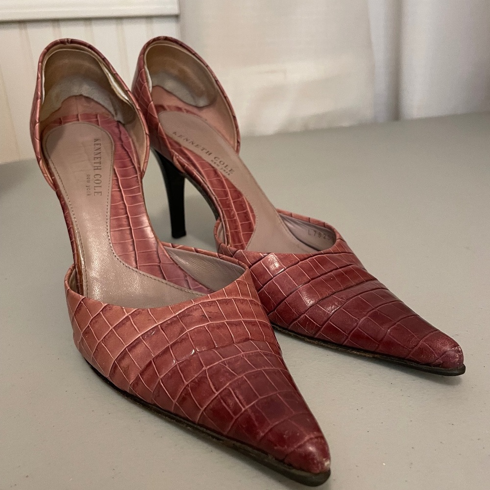Kenneth Cole New York Pink Ombre Crocodile Heels with Point Toe Womens Size 8